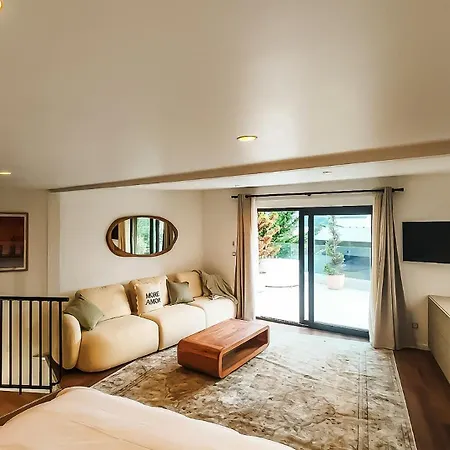 Versailles 2 * Bailly